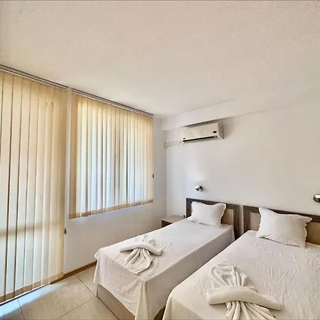 Apart-hotel Sunny Hills - Menada 3*