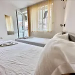 Sunny Hills - Menada Aparthotel
