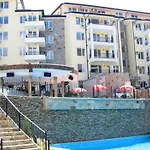 Sunny Hills - Menada Aparthotel